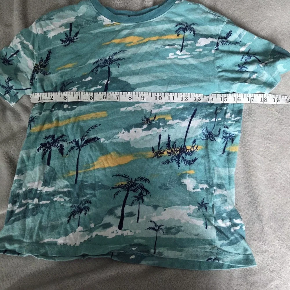 Old Navy Boys Size Large Short Sleeve Crew Neck Graphic T Shirt Multicolor